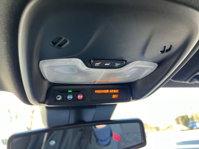 Used 2025 Chevrolet Colorado Z71 w/ Technology Package image 28