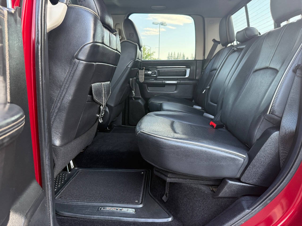 Used 2014 RAM 1500 Limited AWD/4WD image 10