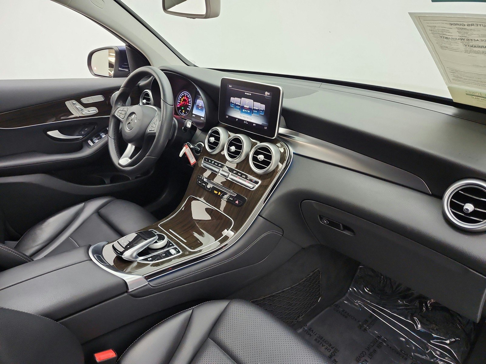 Used 2017 Mercedes-Benz GLC 300 4MATIC Coupe image 22