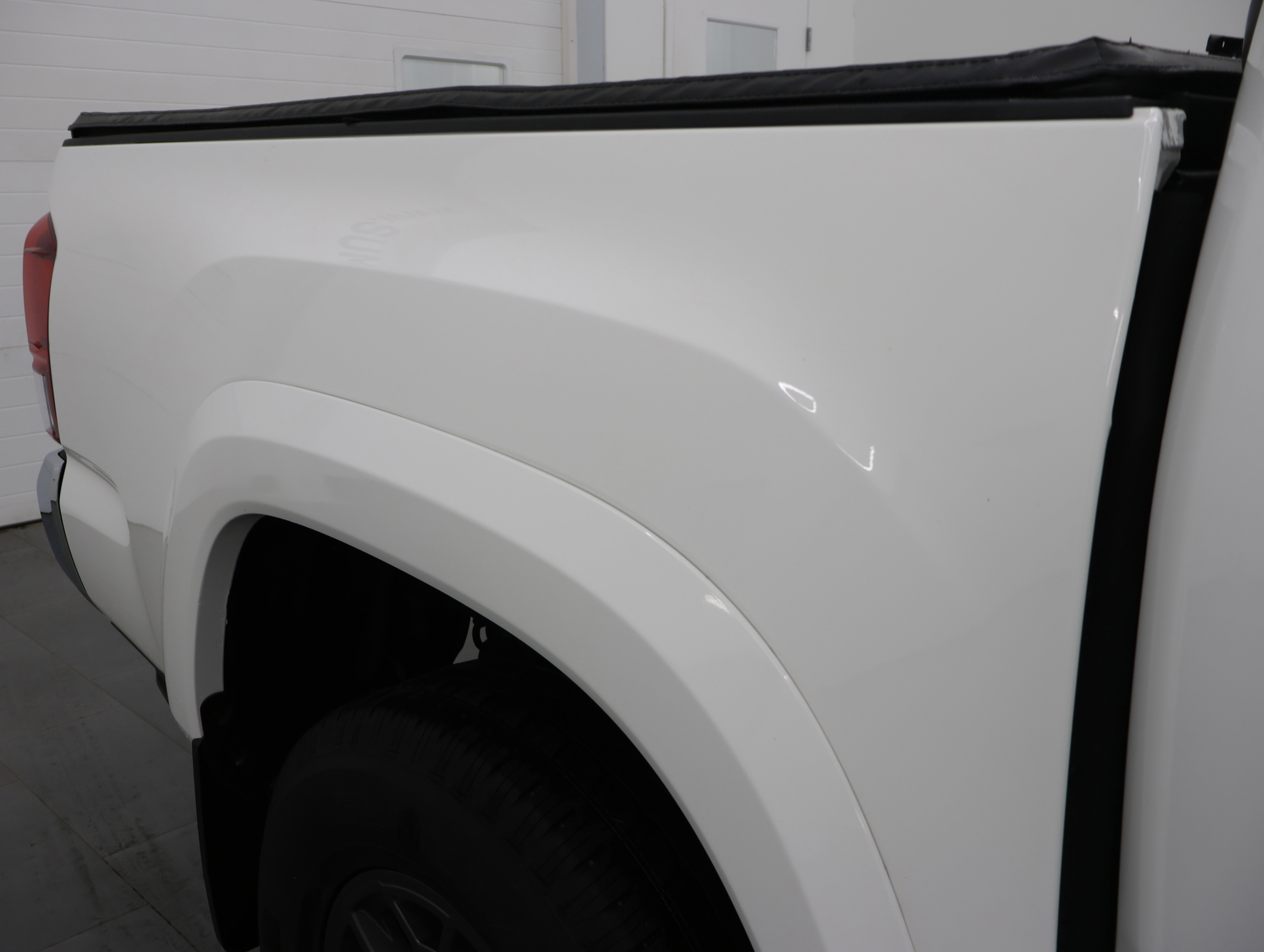 Used 2018 Toyota Tacoma SR5 AWD/4WD image 25