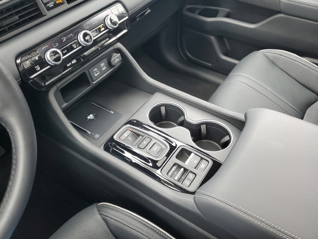 Certified 2025 Honda Pilot Elite image 34