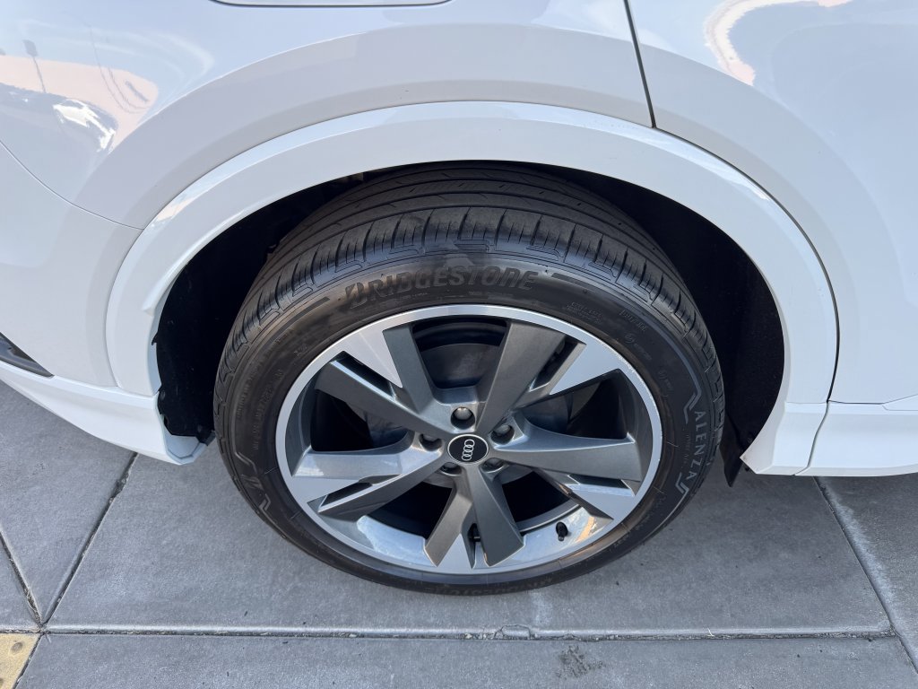 Used 2022 Audi Q4 e-tron Premium Plus w/ Premium Plus image 15