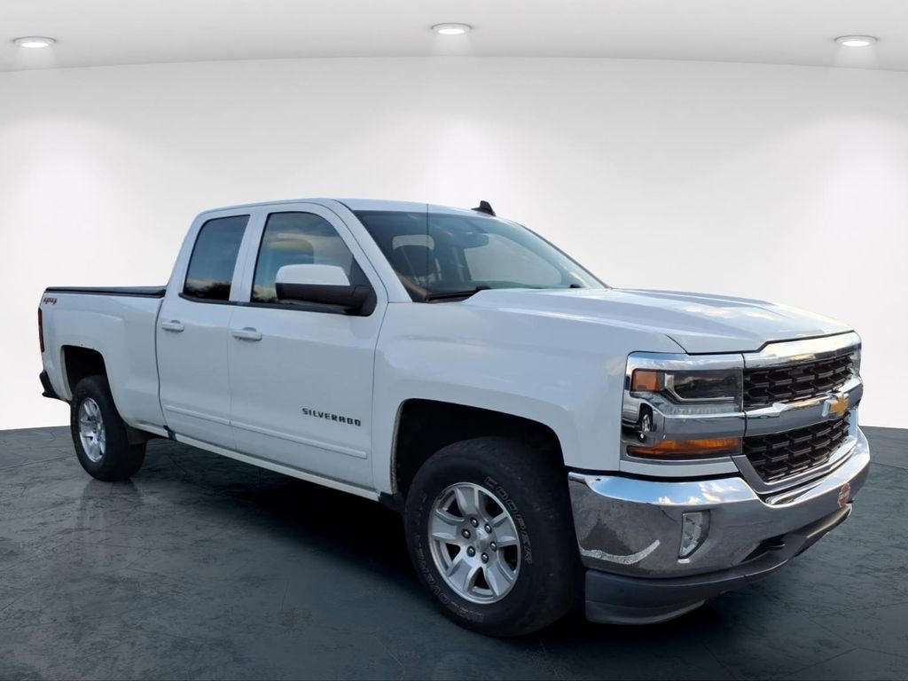 Used 2017 Chevrolet Silverado 1500 LT w/ All Star Edition image 14