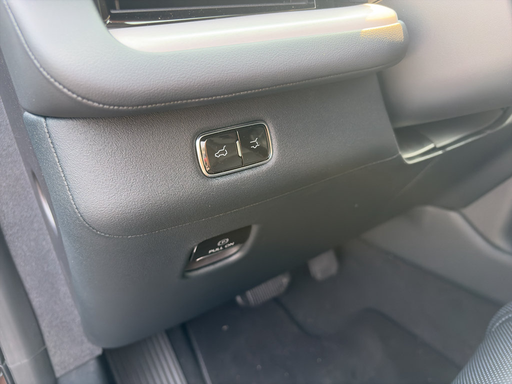 New 2026 Lincoln Navigator L Premier AWD/4WD image 21