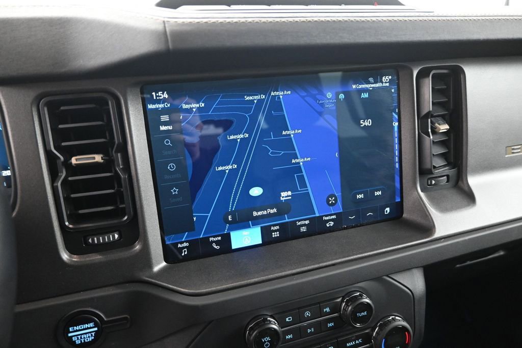 Used 2025 Ford Bronco Badlands AWD/4WD image 13