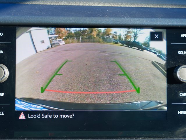 Used 2024 Volkswagen Taos SE image 21