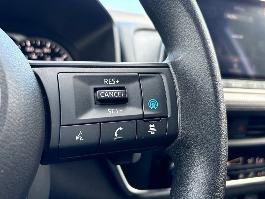 Used 2023 Nissan Rogue SV FWD image 20