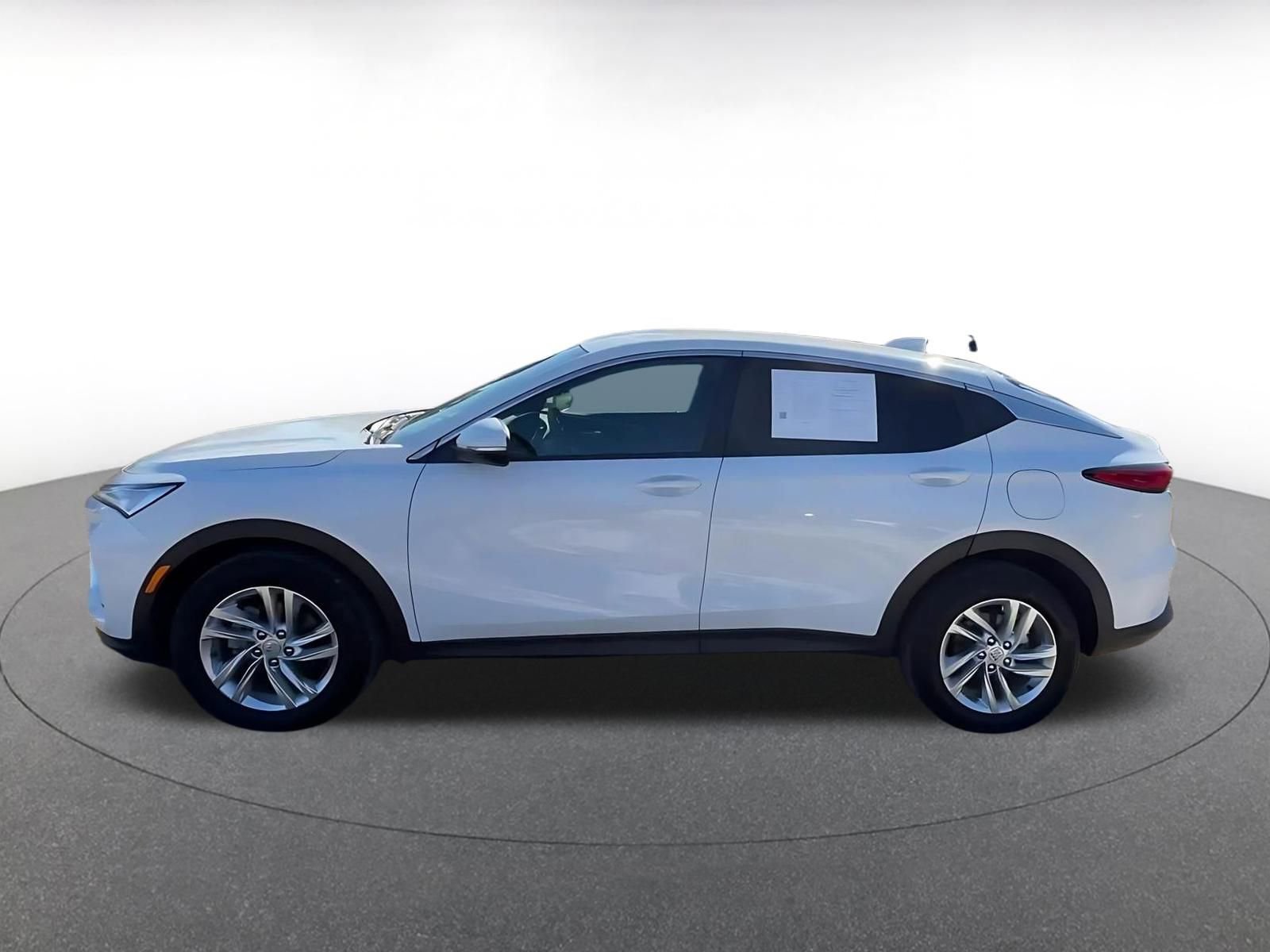 Used 2025 Buick Envista Preferred image 10