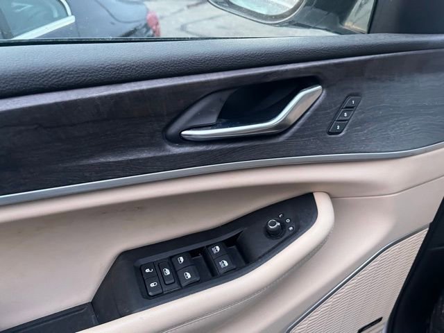 Used 2022 Jeep Grand Cherokee L Limited image 15