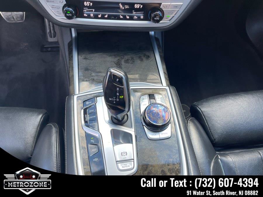 Used 2019 BMW 750i 750i Sedan image 31