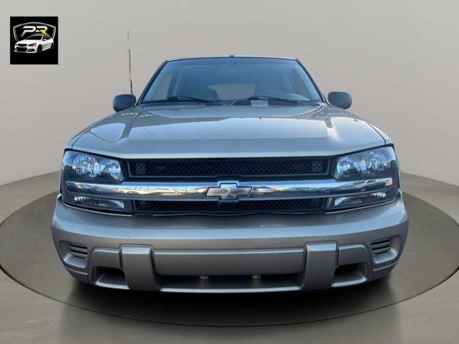 Used 2004 Chevrolet TrailBlazer LS w/ LS Preferred Equipment Group RWD image 8