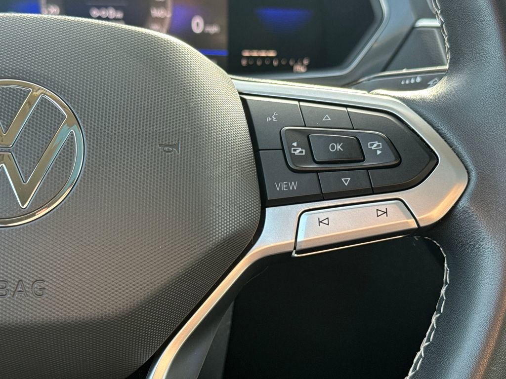 Used 2022 Volkswagen Tiguan SE w/ Panoramic Sunroof Package image 21