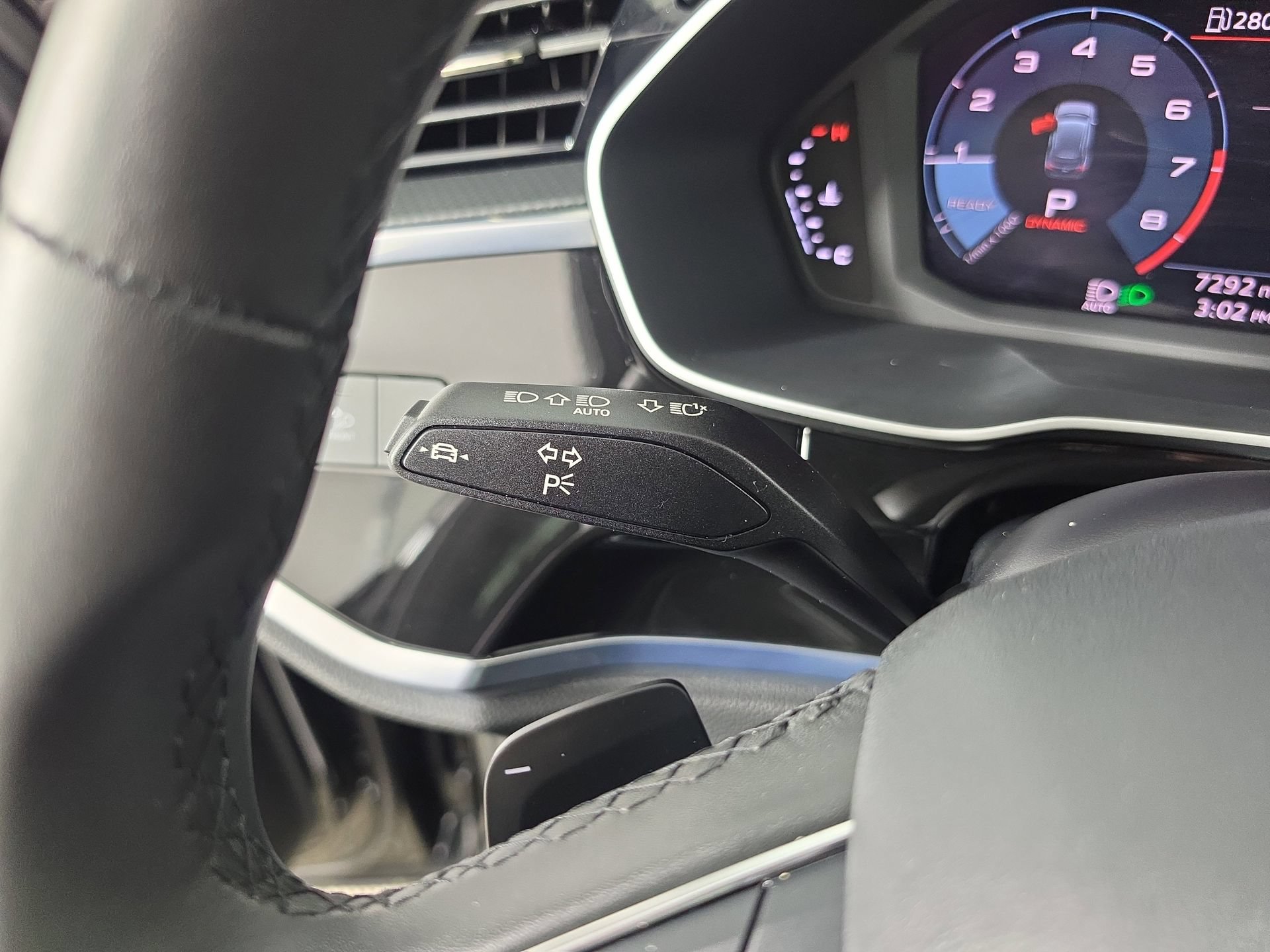 Certified 2025 Audi Q3 2.0T Premium Plus w/ Premium Plus Package AWD/4WD image 25