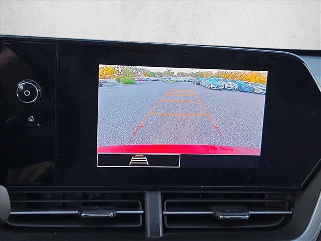 Used 2025 Chevrolet Trax RS w/ Driver Confidence Package FWD image 10