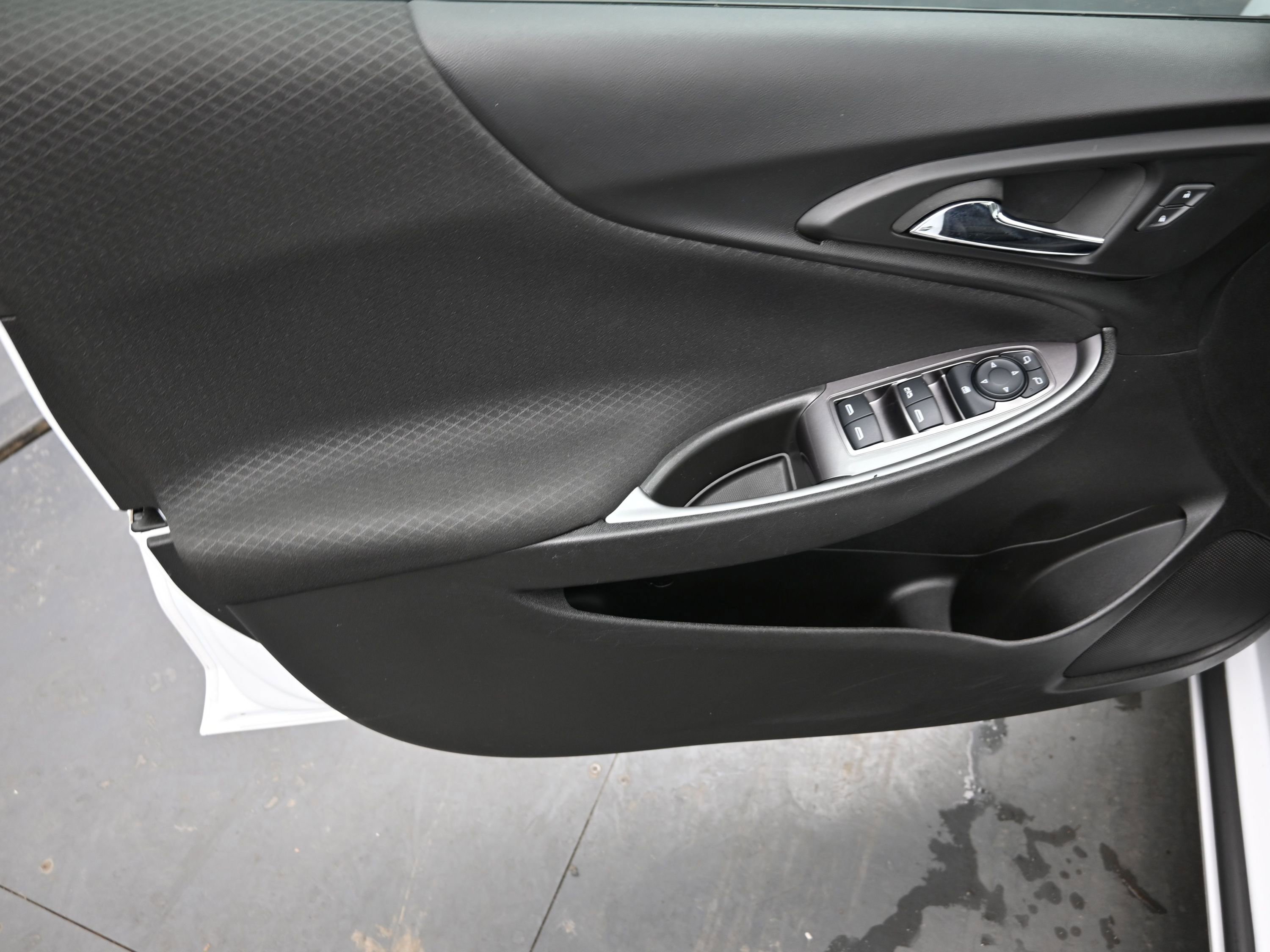 Used 2024 Chevrolet Malibu LT image 16