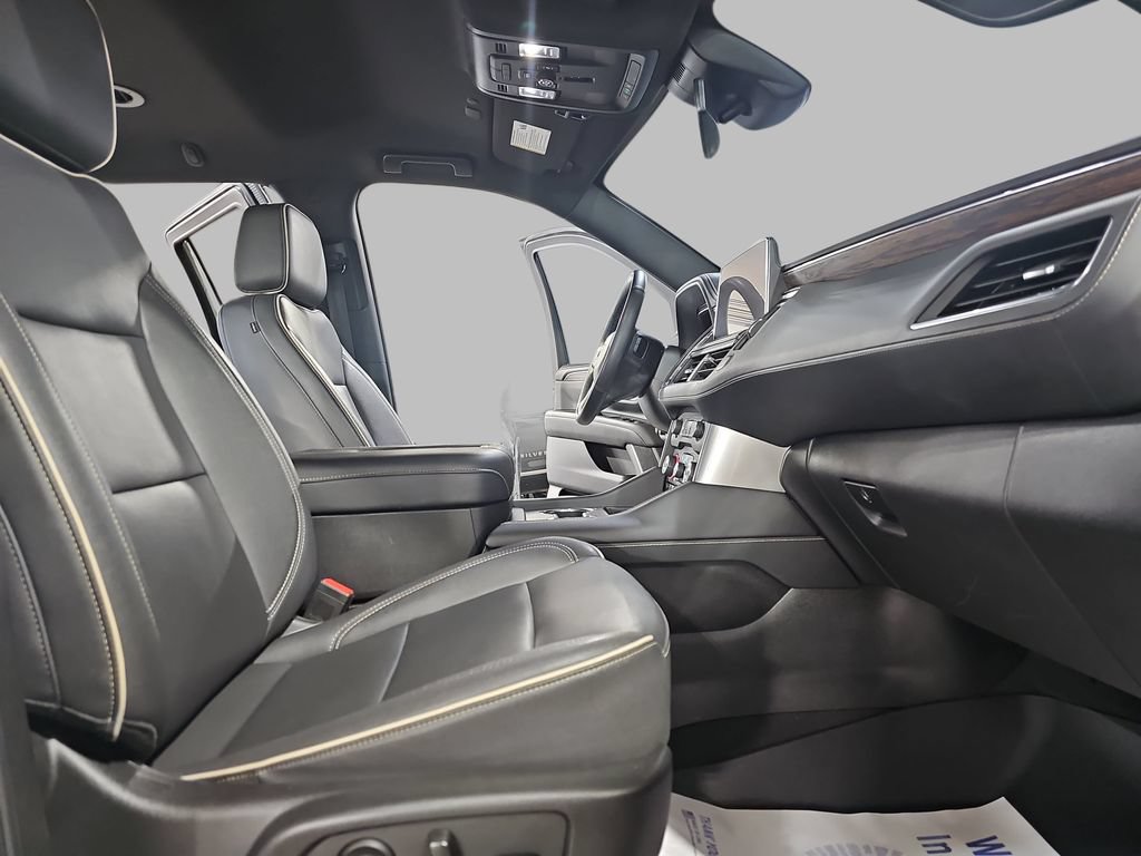 Certified 2023 Chevrolet Suburban Premier AWD/4WD image 13