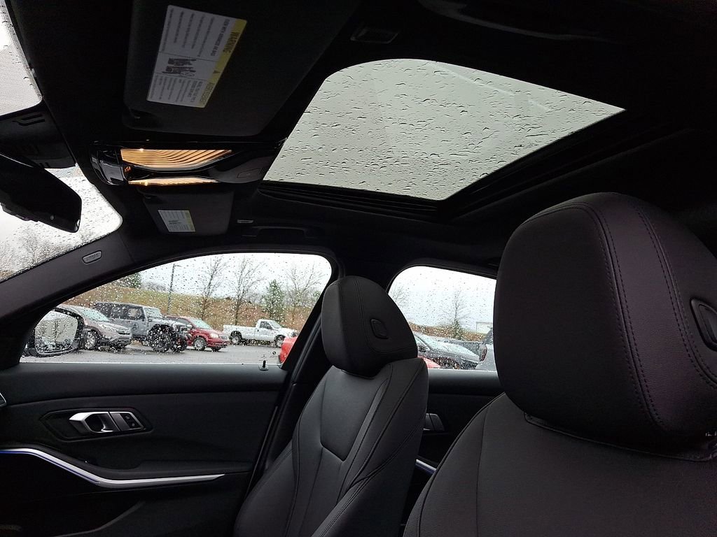 Used 2021 BMW 330i xDrive Sedan w/ Convenience Package image 16