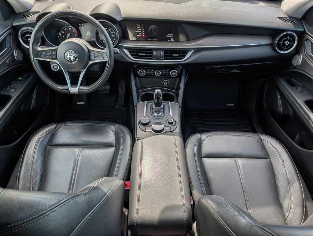 Used 2018 Alfa Romeo Stelvio Ti AWD/4WD image 10