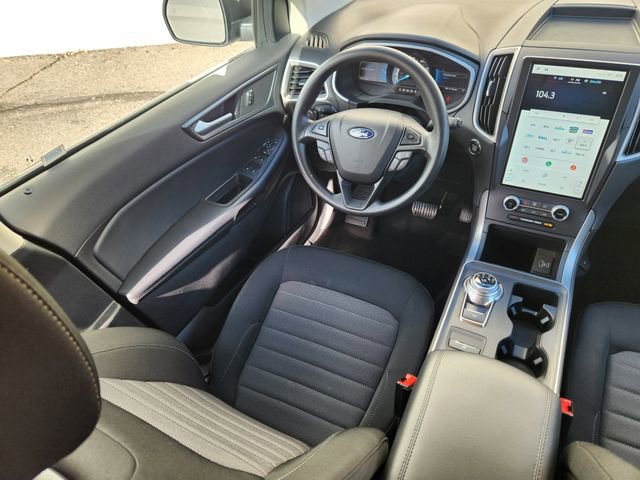 Used 2021 Ford Edge SE image 13