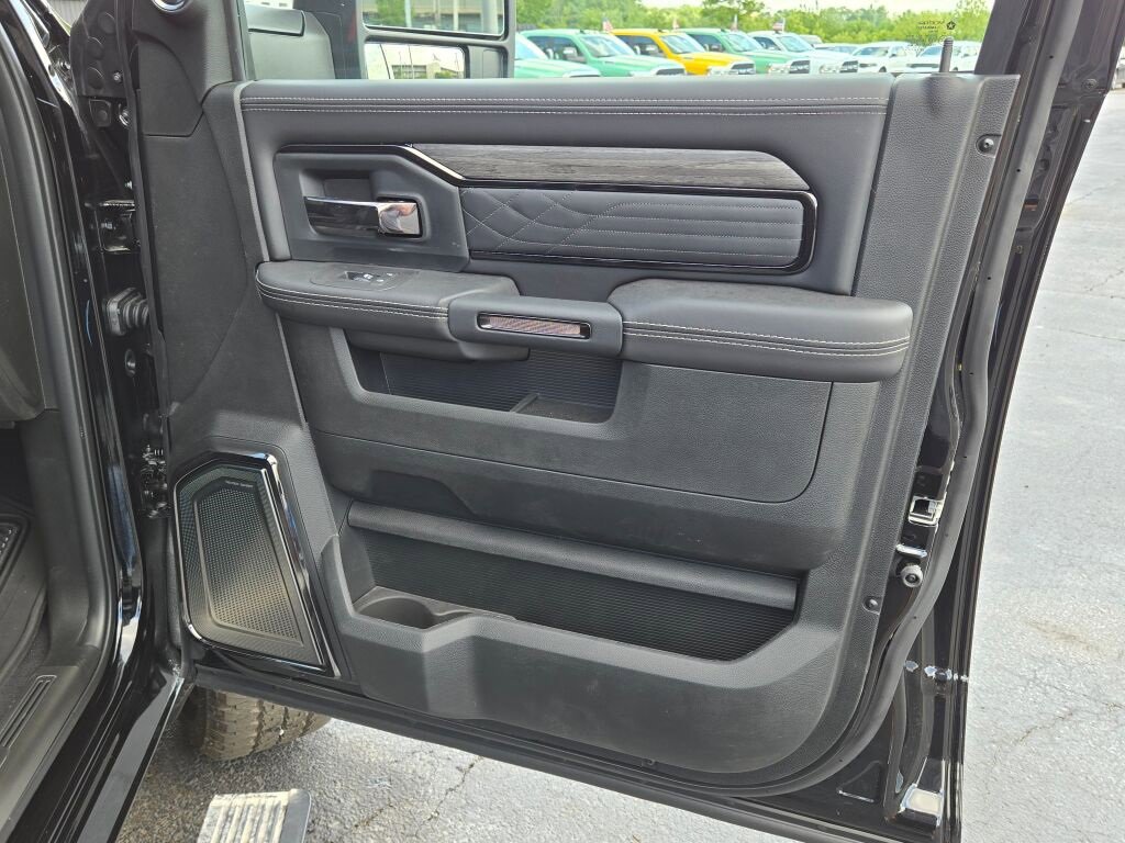 New 2026 RAM 2500 Limited image 10