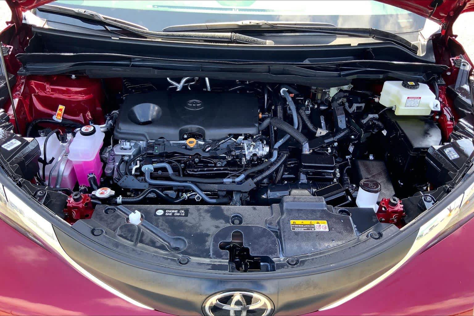 Used 2026 Toyota Sienna XLE FWD image 31