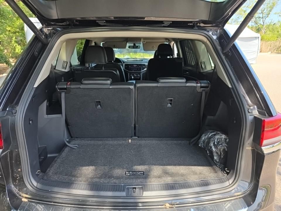 Used 2023 Volkswagen Atlas SE w/ Black Wheel Package FWD image 13