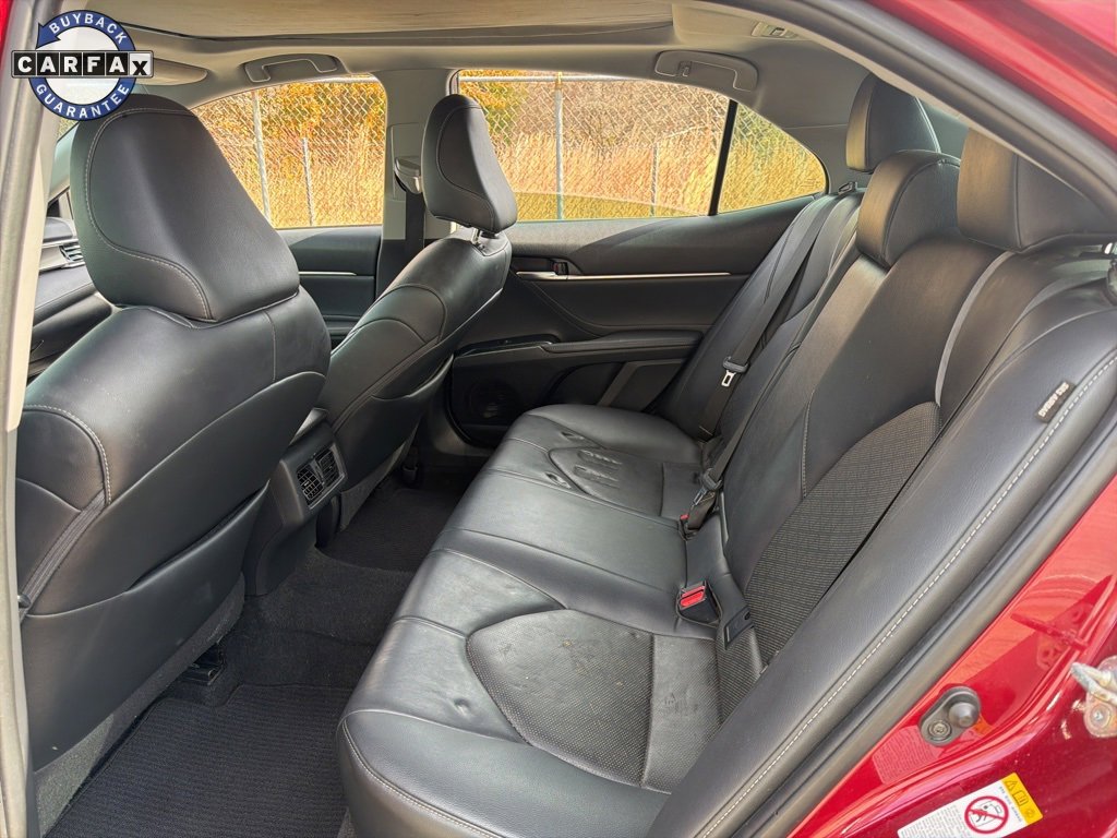 Used 2018 Toyota Camry XSE image 16