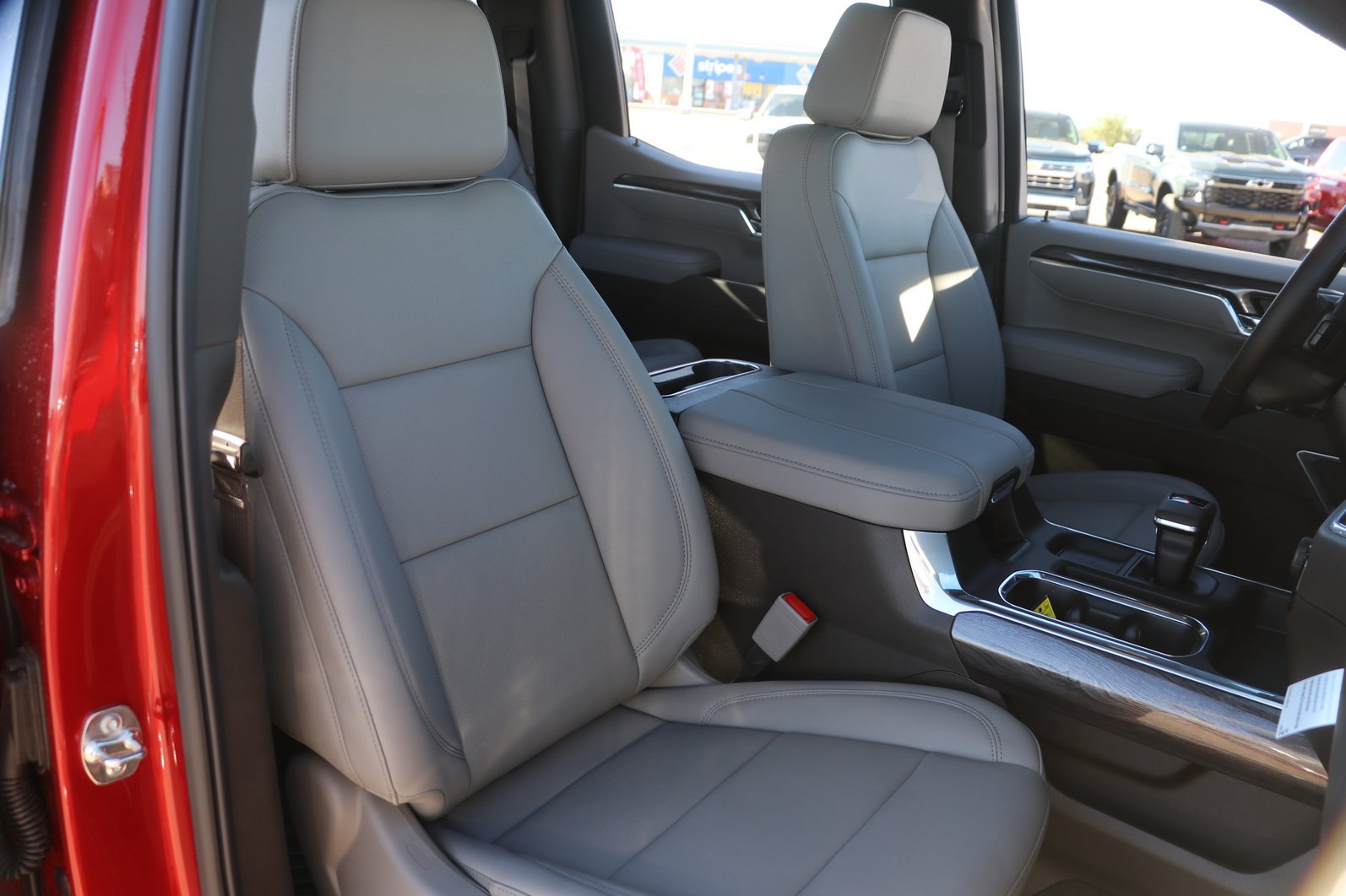 New 2026 Chevrolet Silverado 1500 LTZ w/ LTZ Convenience Package II AWD/4WD image 33
