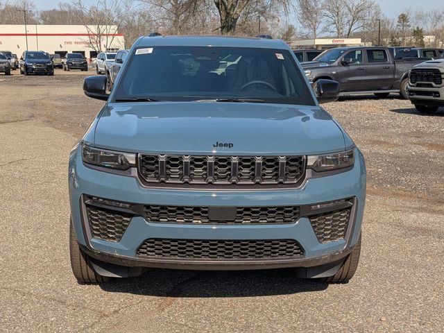 New 2026 Jeep Grand Cherokee Limited w/ Limited Altitude Package image 8