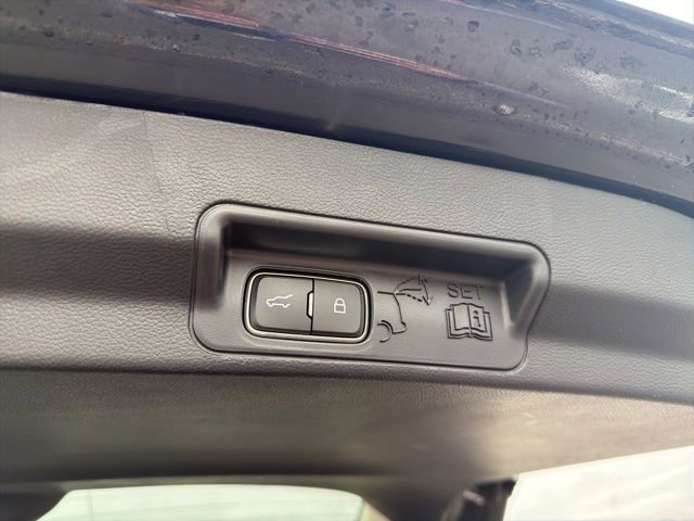 Certified 2025 Ford Explorer Platinum w/ LUX Leather Package AWD/4WD image 12