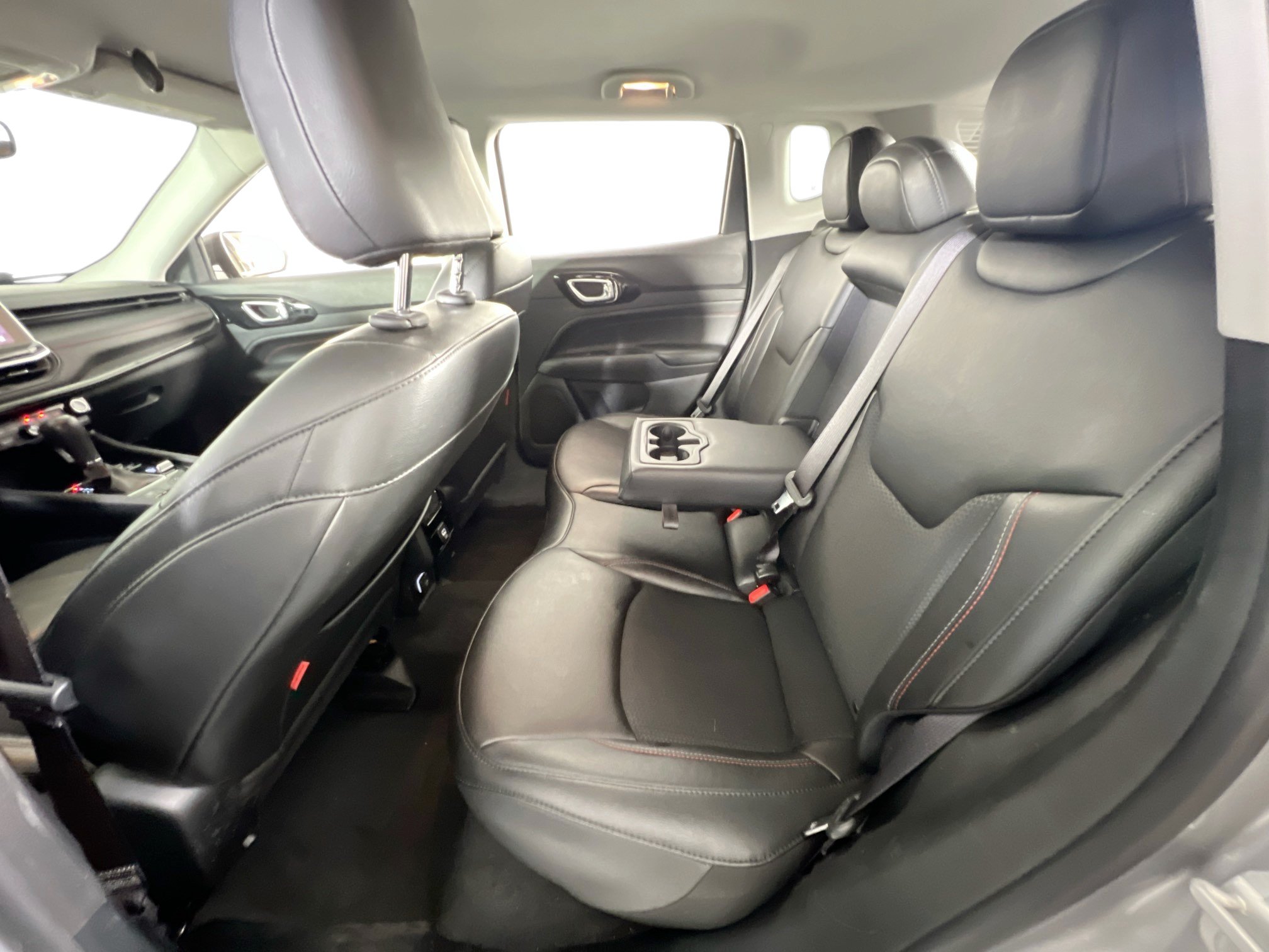 Used 2022 Jeep Compass Trailhawk AWD/4WD image 22