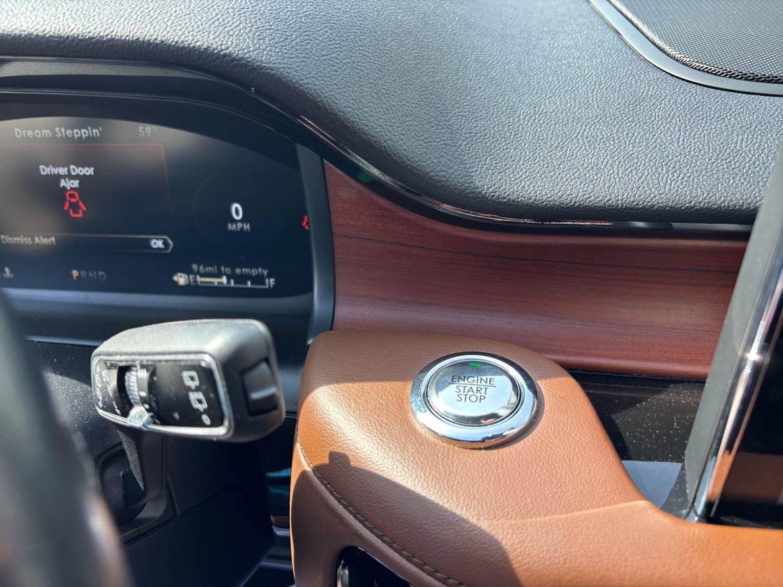 Used 2020 Lincoln Aviator Reserve w/ Elements Package Plus AWD/4WD image 28