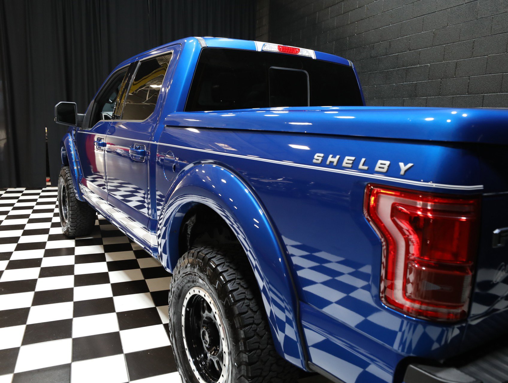 Used 2017 Ford F150 Lariat w/ Equipment Group 502A Luxury image 26