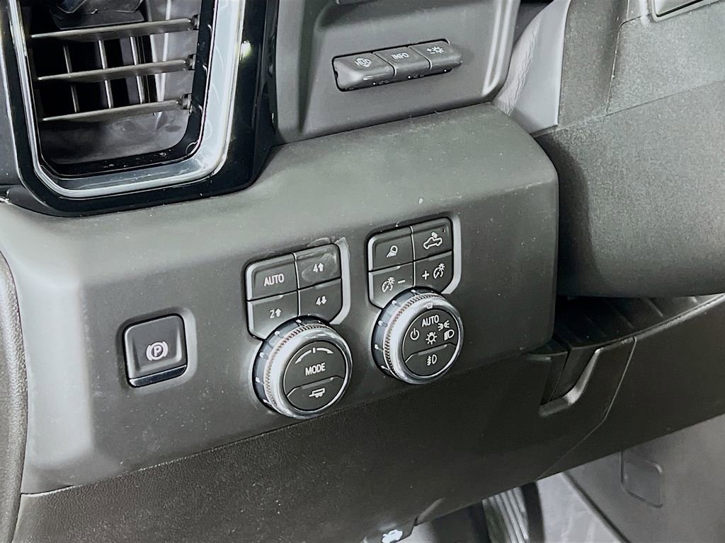 New 2026 GMC Sierra 3500 Denali w/ Denali Reserve Package AWD/4WD image 10