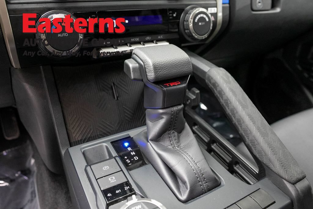 Used 2025 Toyota Tacoma TRD Off-Road AWD/4WD image 75