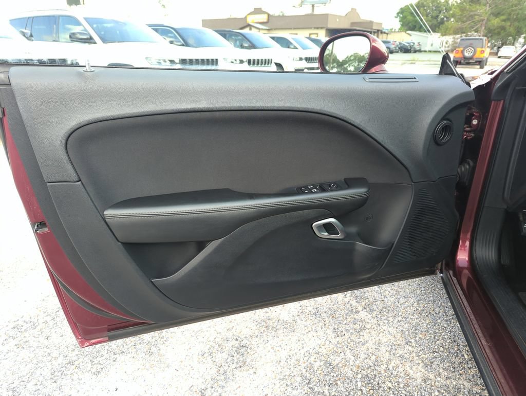Used 2019 Dodge Challenger SXT w/ Blacktop Package RWD image 13