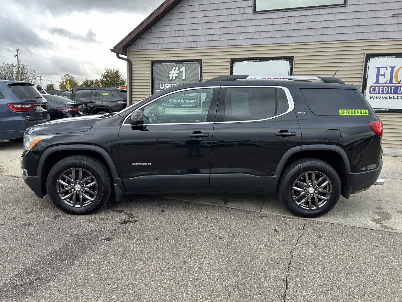 Used 2017 GMC Acadia SLT AWD/4WD image 8