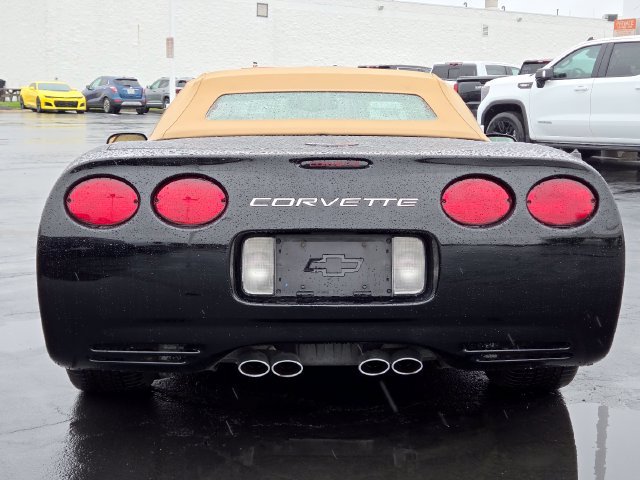 Used 2004 Chevrolet Corvette Convertible w/ Preferred Equipment Group RWD image 11