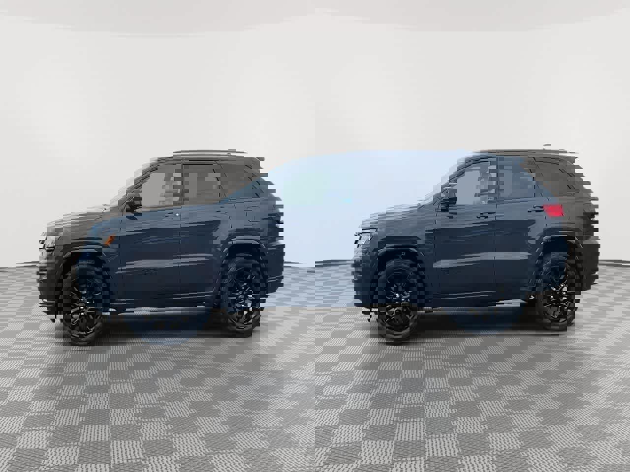 Used 2017 Jeep Grand Cherokee Altitude image 5