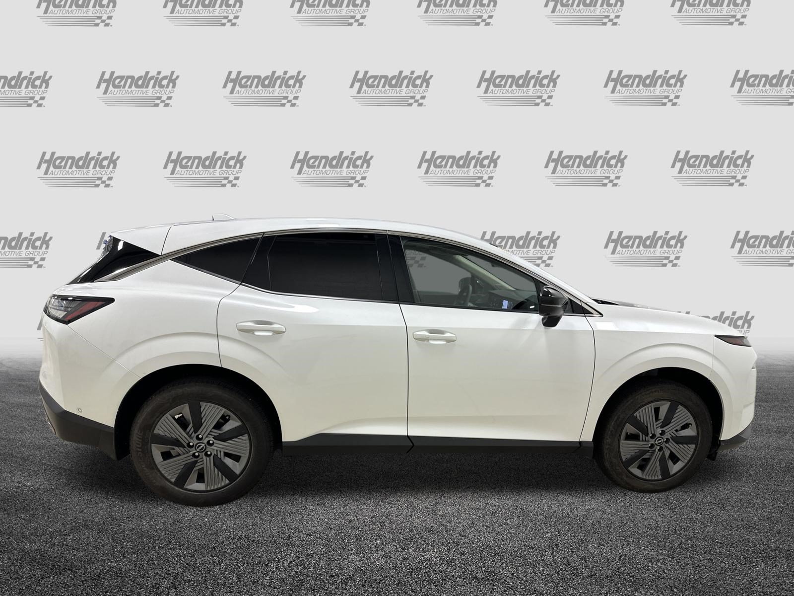 Used 2025 Nissan Murano SL AWD/4WD image 11
