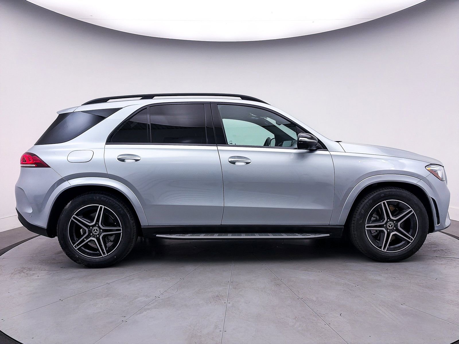 Used 2023 Mercedes-Benz GLE 450 4MATIC w/ AMG Line Exterior image 43