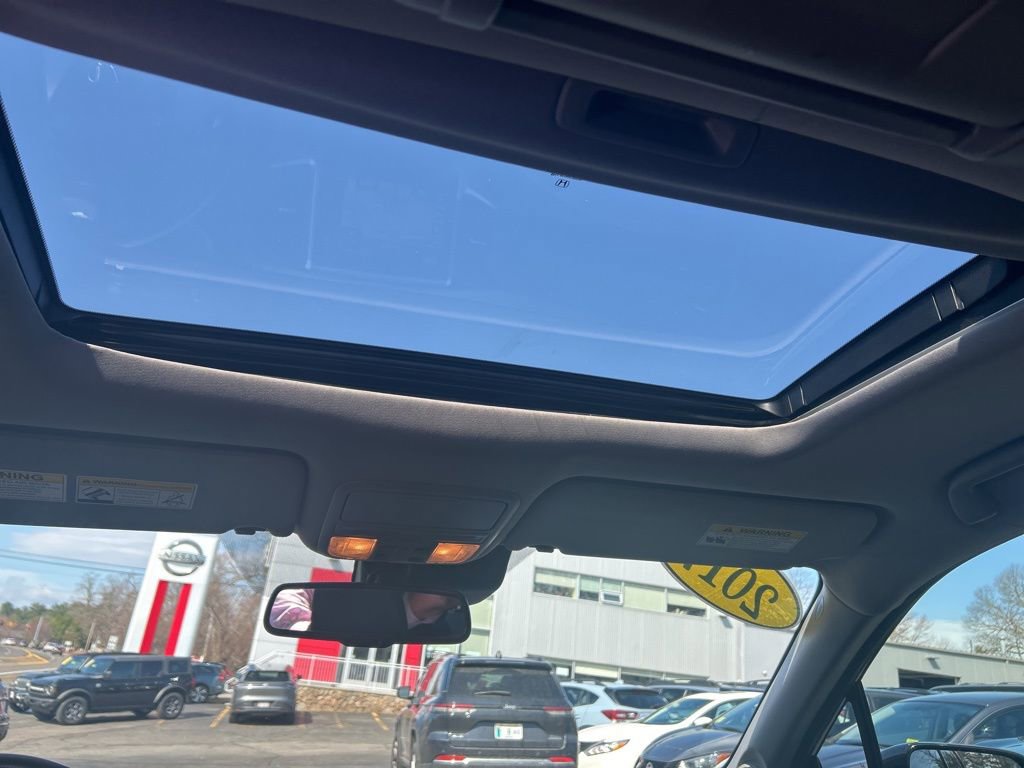 Used 2017 Honda Pilot Touring image 25