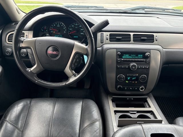 Used 2009 GMC Sierra 1500 SLT w/ All-Terrain Package AWD/4WD image 3