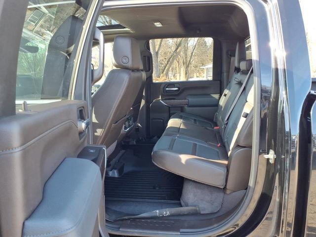 Used 2022 GMC Sierra 3500 Denali w/ Denali Black Diamond Edition image 11