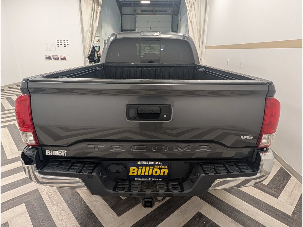 Used 2017 Toyota Tacoma TRD Off-Road w/ Tow Package AWD/4WD image 23