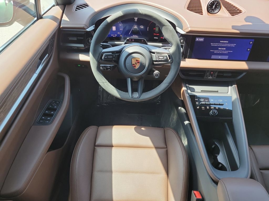 New 2026 Porsche Macan 4 Electric image 21