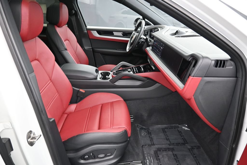 Certified 2024 Porsche Cayenne S AWD/4WD image 30