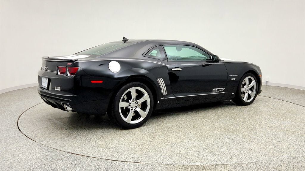 Used 2010 Chevrolet Camaro SS w/ RS Package RWD image 5