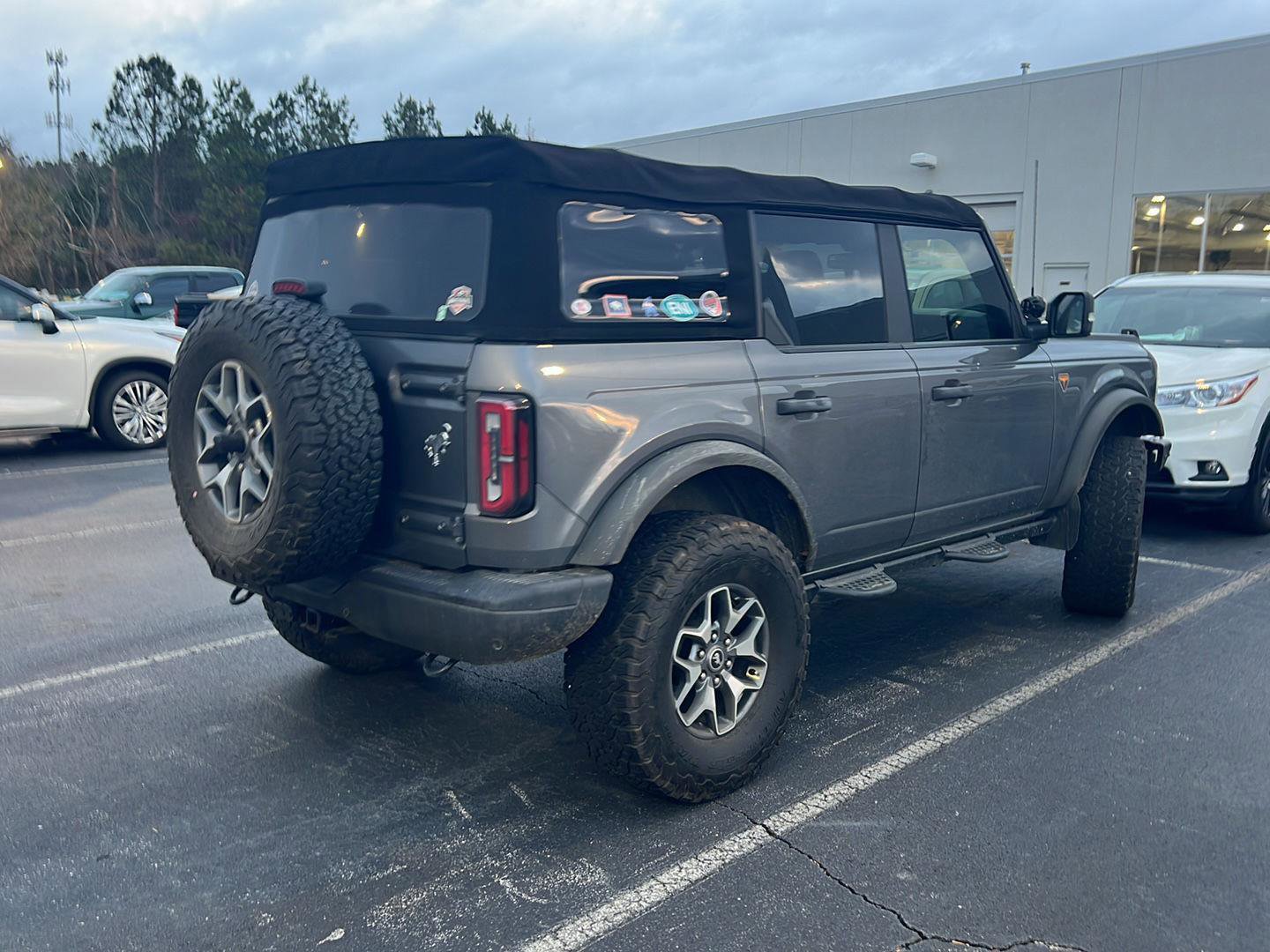 Used 2021 Ford Bronco Badlands image 5