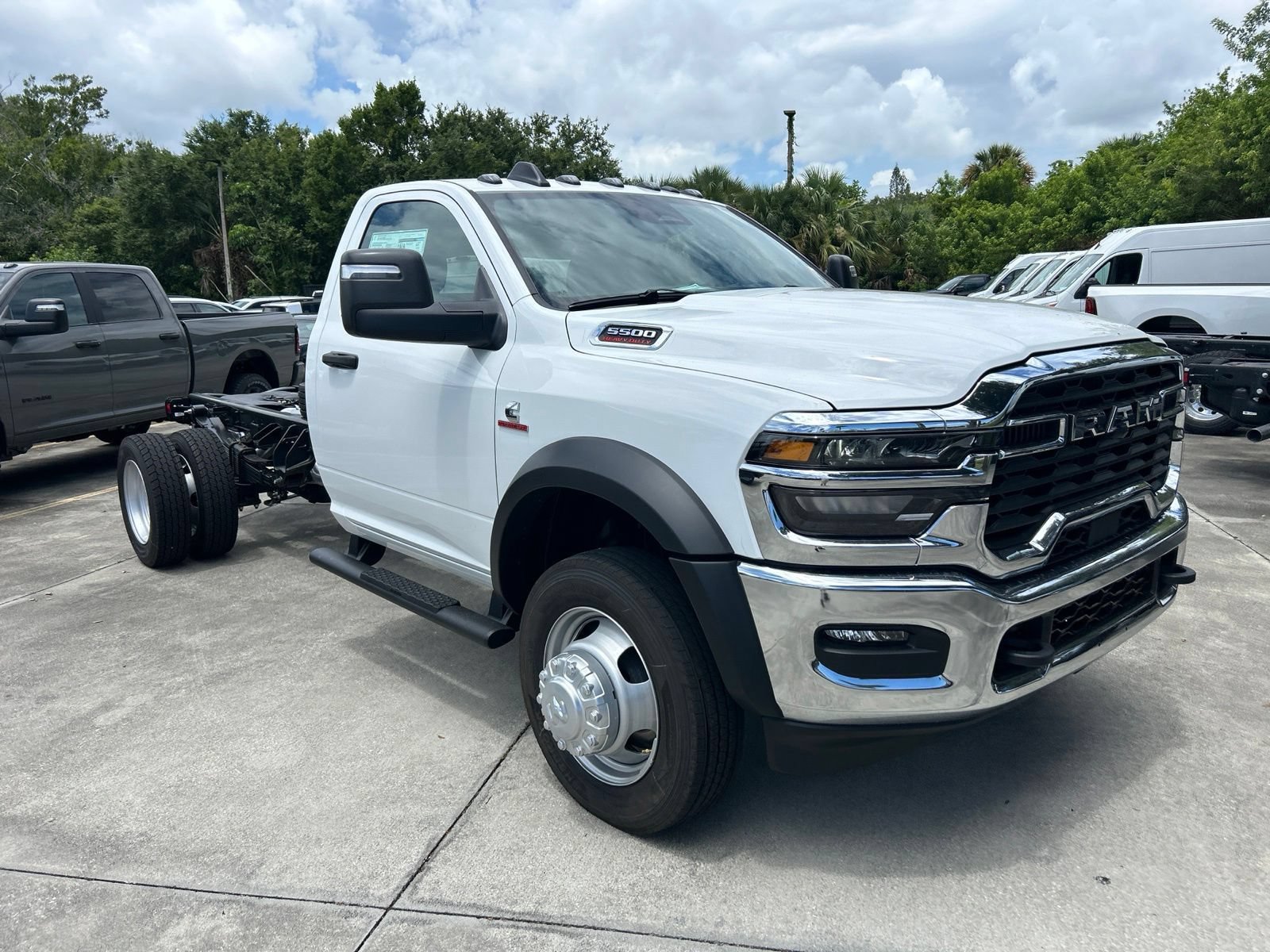 New 2026 RAM 5500 Tradesman AWD/4WD image 8